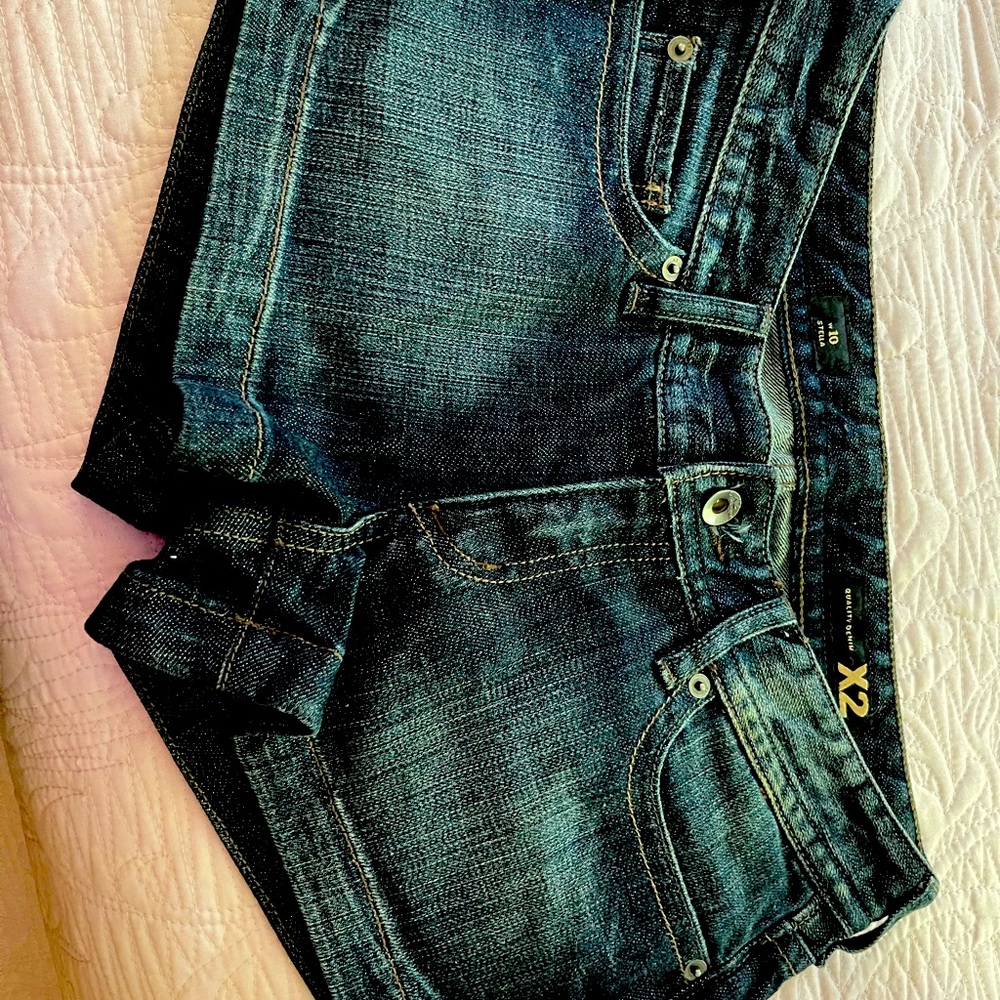 EXPRESS SHORTS